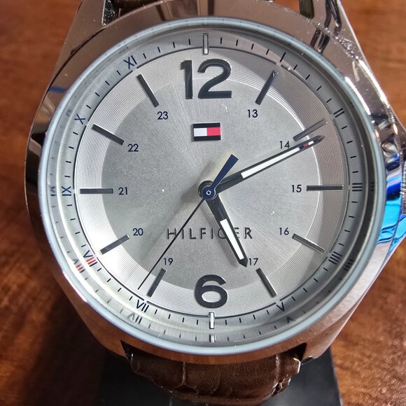 Tommy Hilfiger Watch - Picture 1 of 4